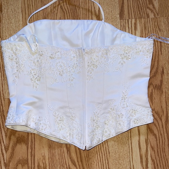 Beautiful intricate beaded Ashley Jordan corset - Picture 11 of 16